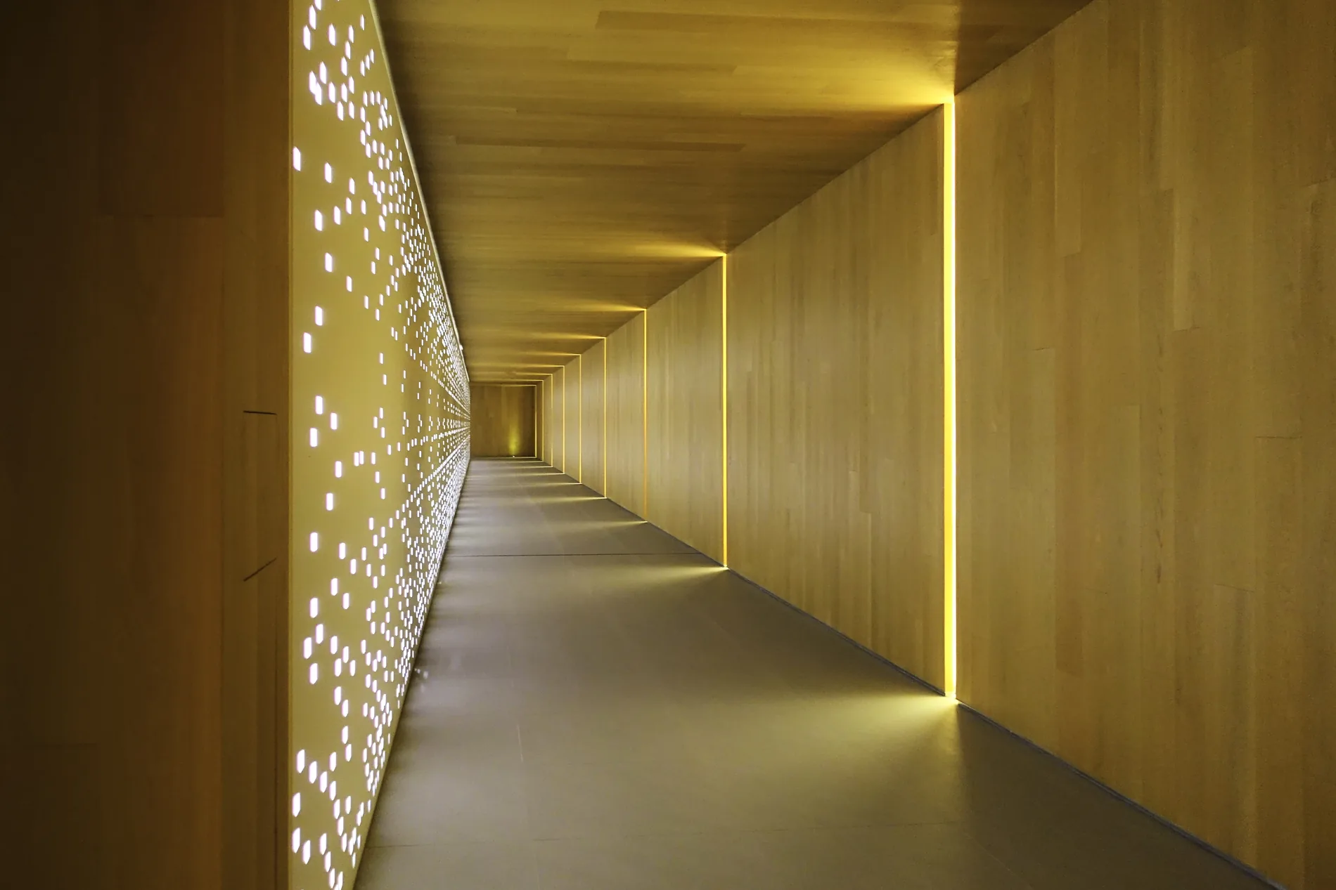 Alurays Lighting Technology – Motif 44