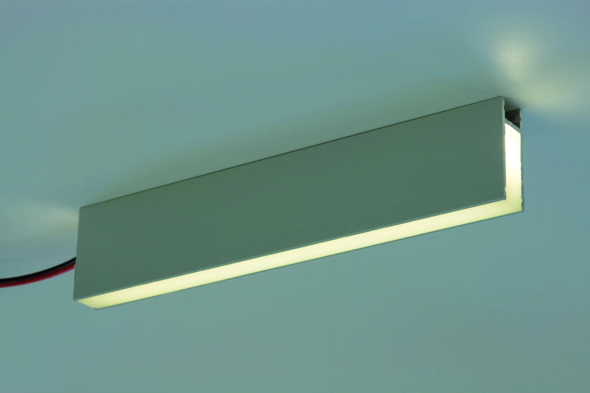 Alurays aluminium profile with casting