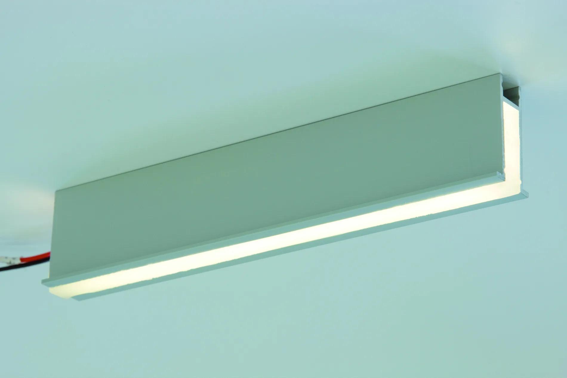 Alurays aluminium profile with casting