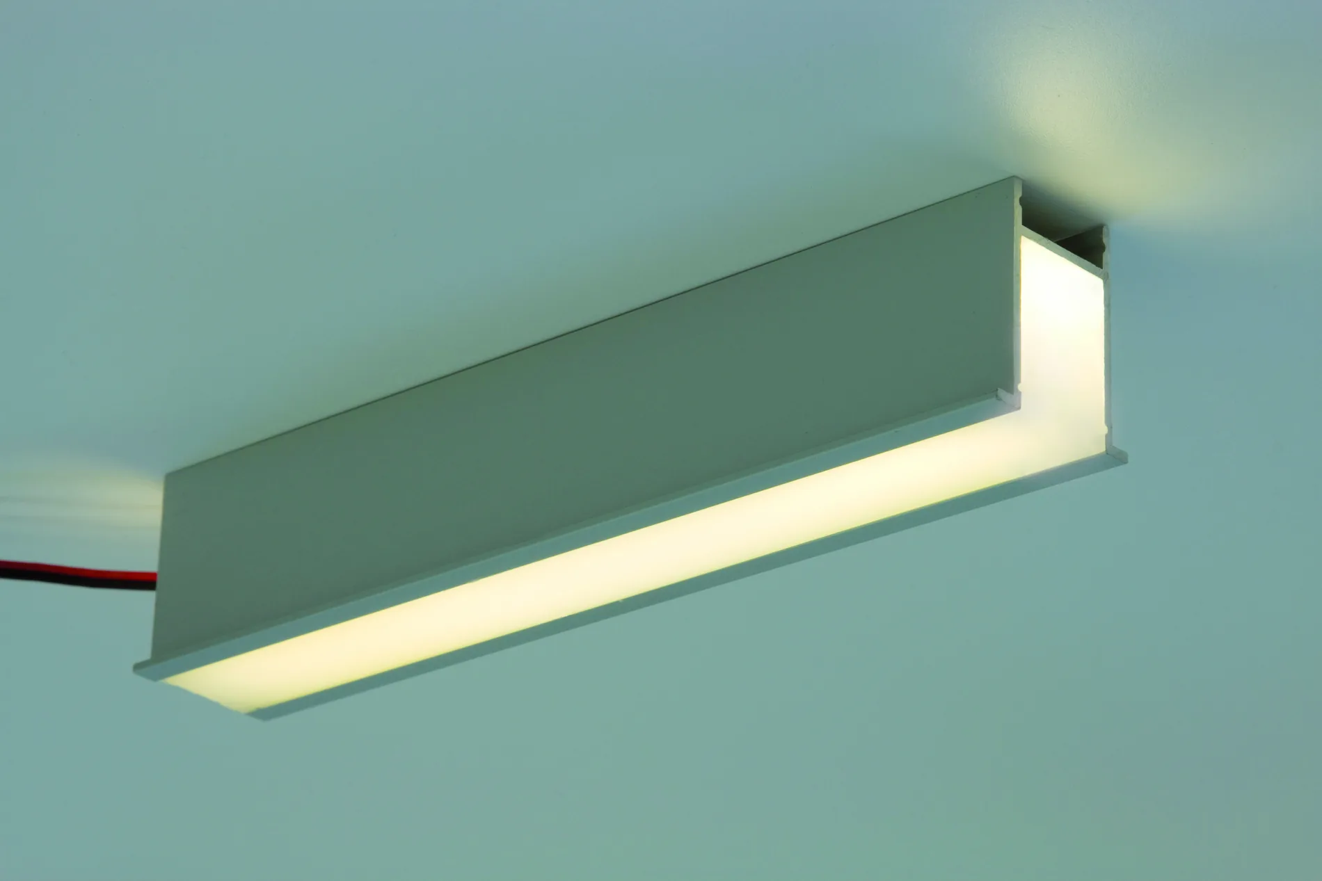 Alurays aluminium profile with casting