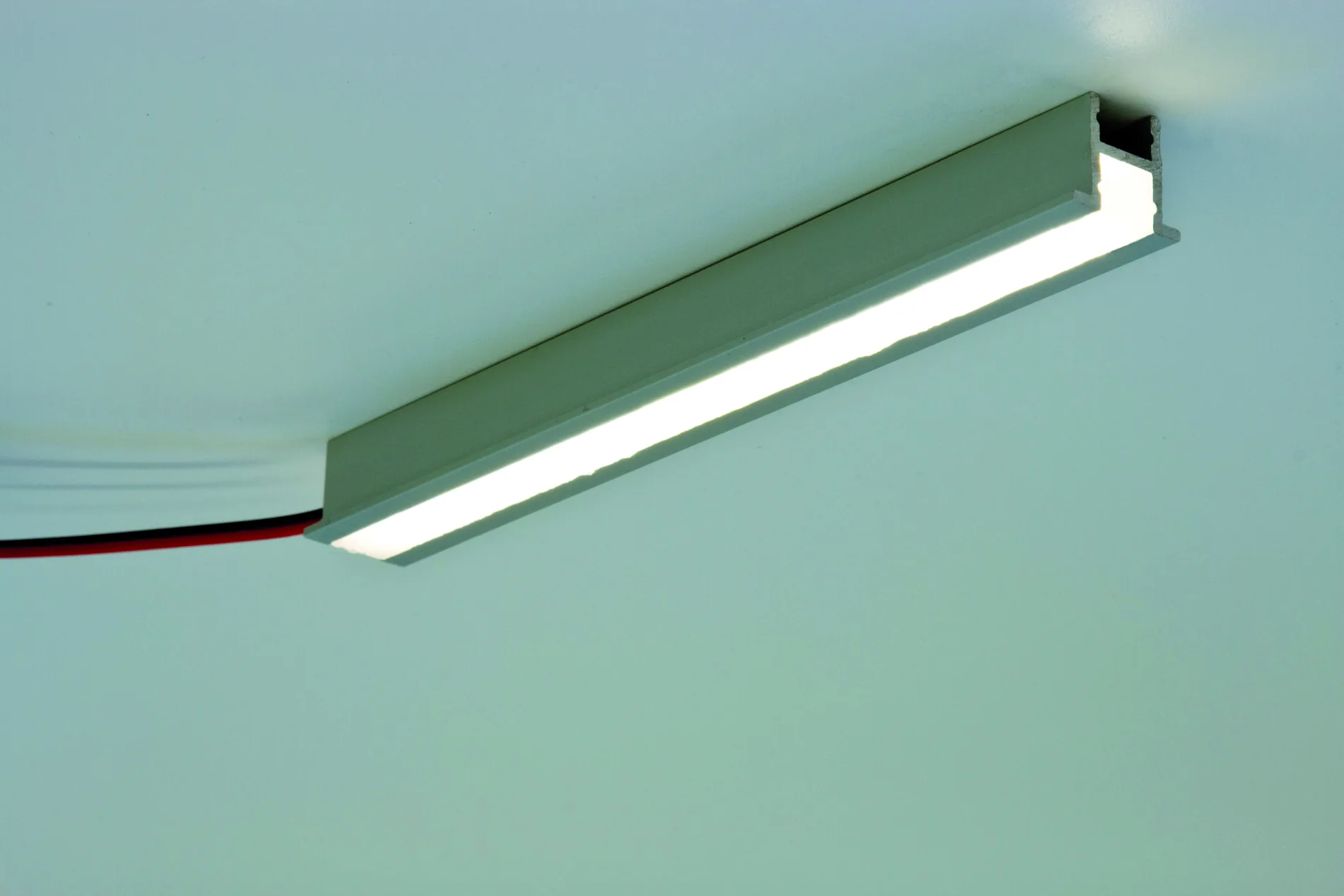 Alurays aluminium profile with casting